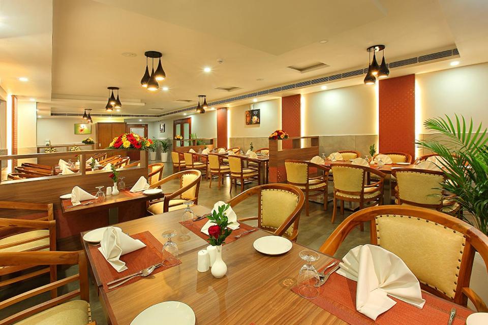 Hotel Lumbini Supreme à Thrissur Extérieur photo