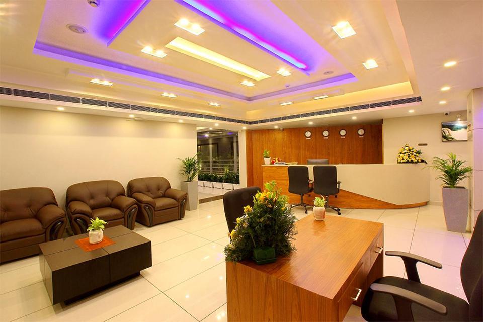 Hotel Lumbini Supreme à Thrissur Extérieur photo